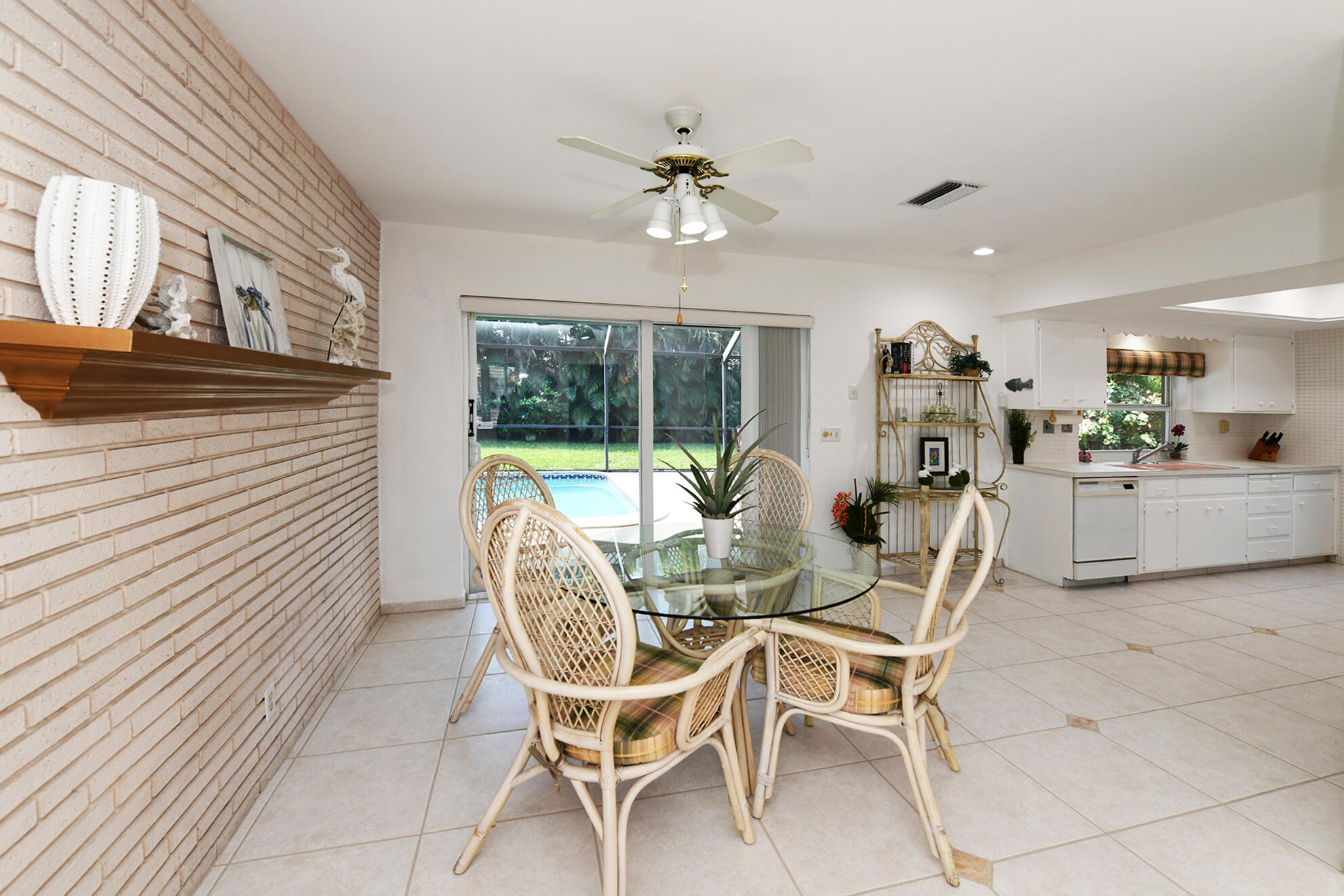 1398 Southwest 4th Street Boca Raton, FL 33486 - Photo 9 of 28 Dining Kitchen Area
