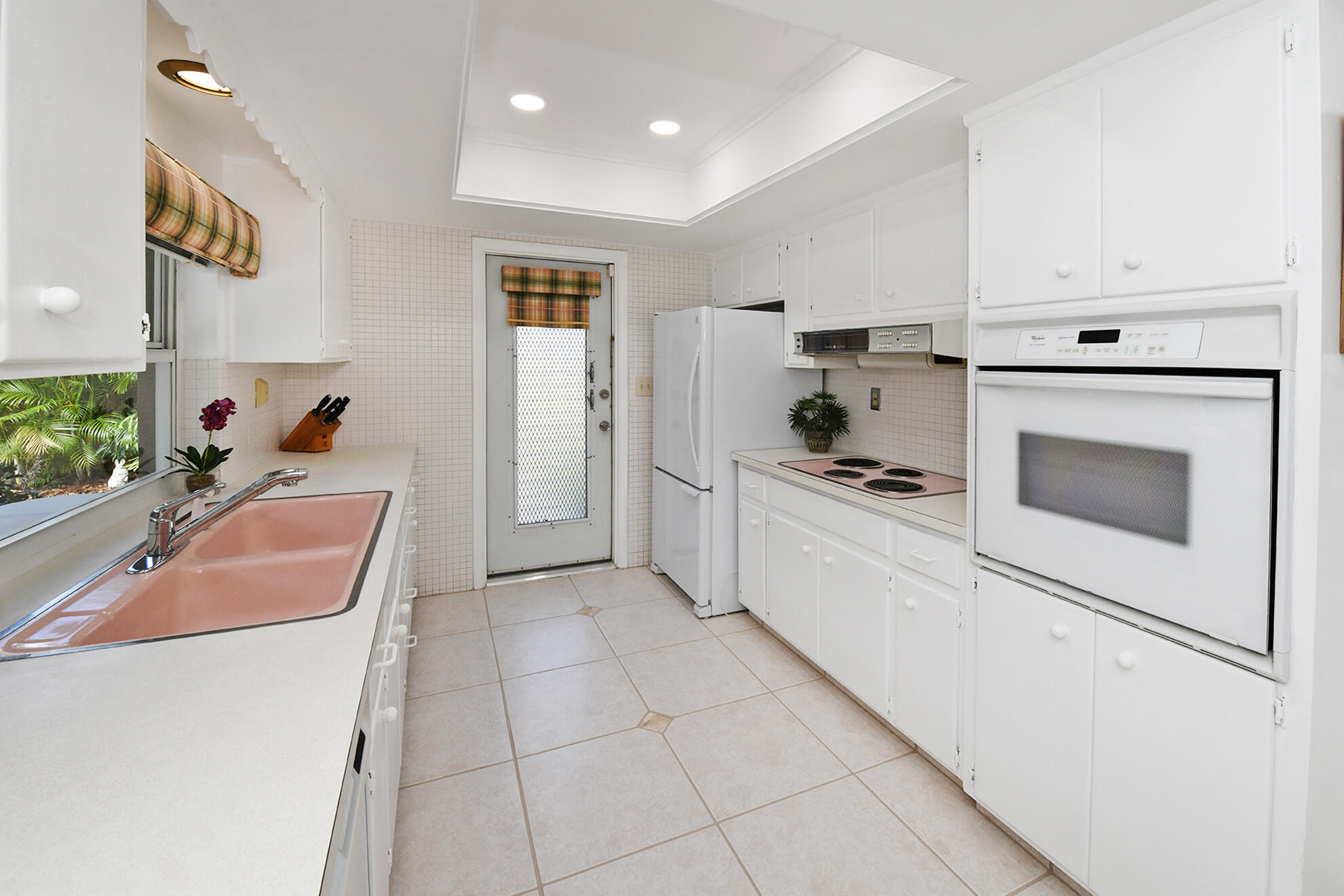 1398 Southwest 4th Street Boca Raton, FL 33486 - Photo 10 of 28 Kitchen