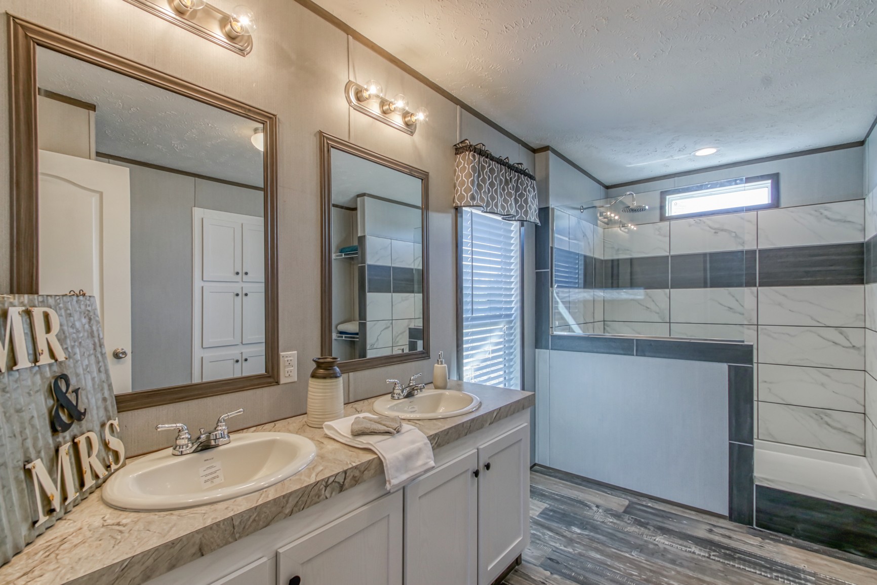 1838 Austin Road Lafayette, TN 37083 - Photo 23 of 41 a bathroom with a granite countertop sink mirror and double