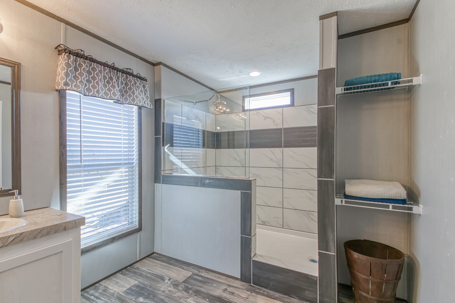 1838 Austin Road Lafayette, TN 37083 - Photo 25 of 41 a bathroom with a shower and a sink