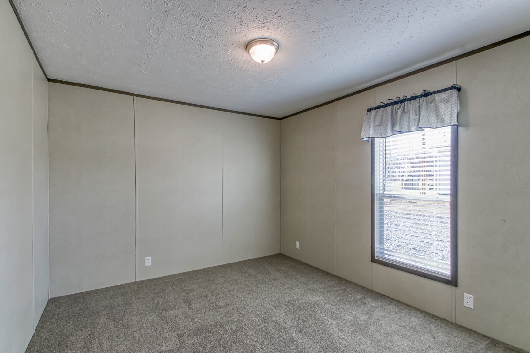 1838 Austin Road Lafayette, TN 37083 - Photo 31 of 41 a view of an empty room with a window