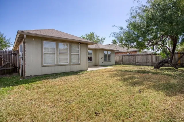 $269,900 | 1004 Cupertino Street, Portland, TX 78374