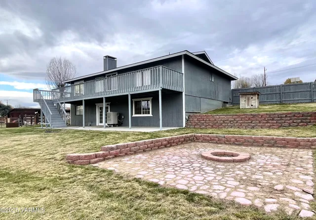 $479,900 | 13010 Wide Hollow Road, Yakima, WA 98908