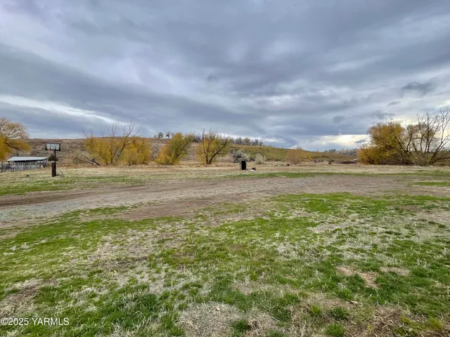 $479,900 | 13010 Wide Hollow Road, Yakima, WA 98908