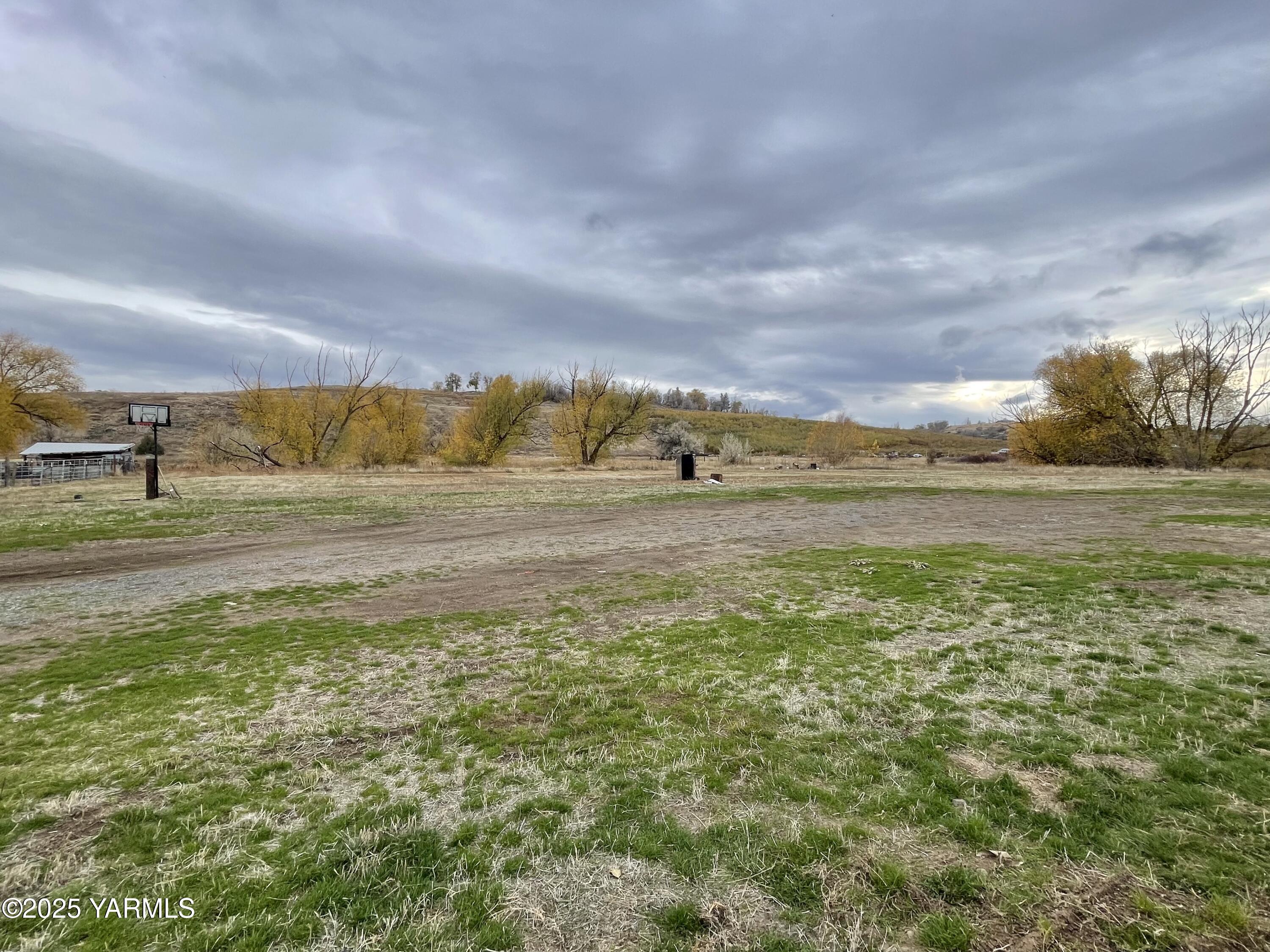 13010 Wide Hollow Road Yakima, WA 98908 - Photo 17 of 19 a view of an ocean