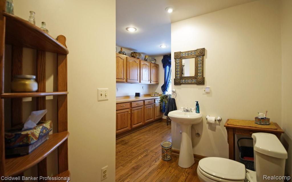 11250 Toma Road Pinckney, MI 48169 - Photo 16 of 30 16-photo-web-1024x640-60221.jpg