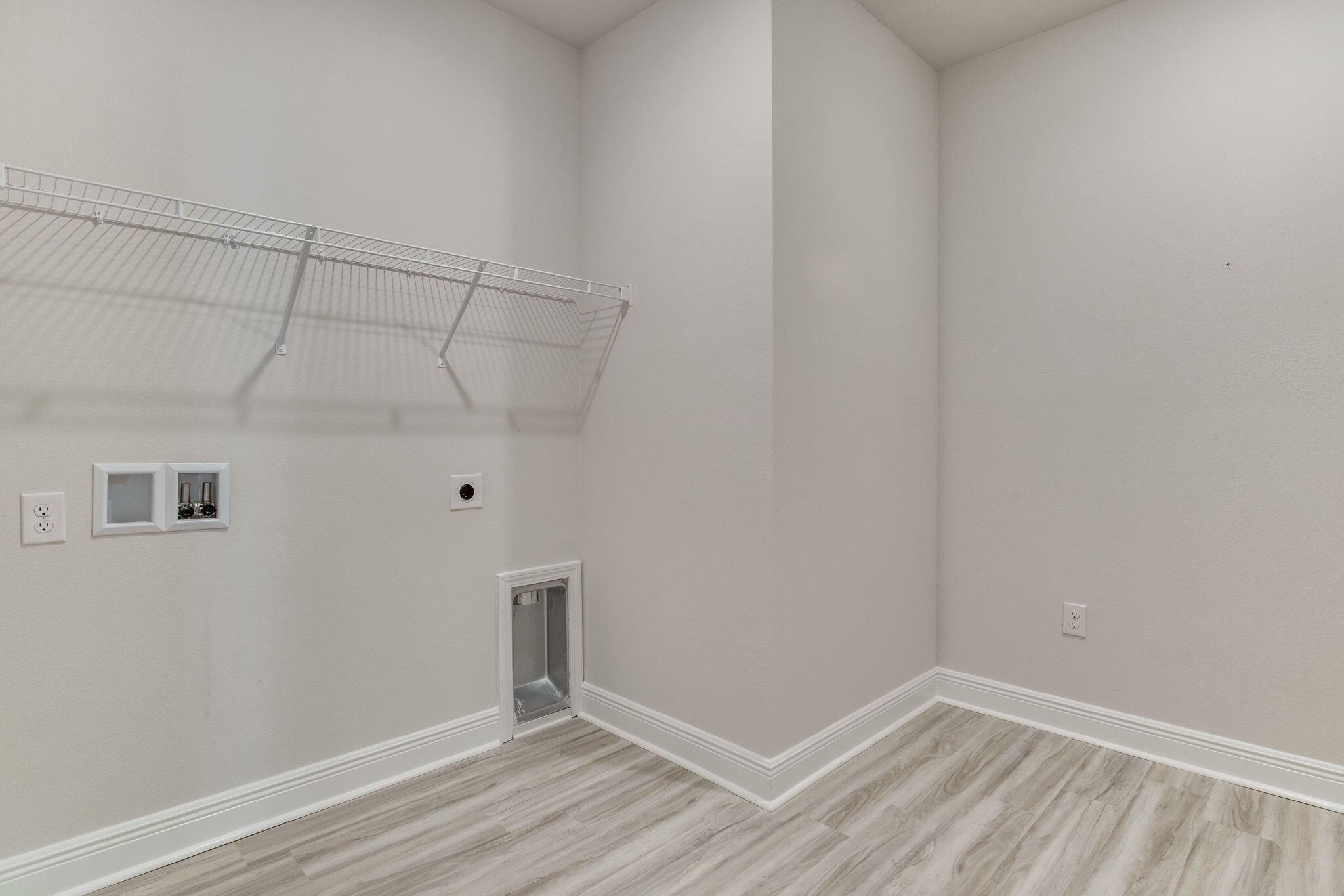 2367 Lake Silver Road Crestview, FL 32536 - Photo 23 of 35 65-8556 Bluebell Street-13