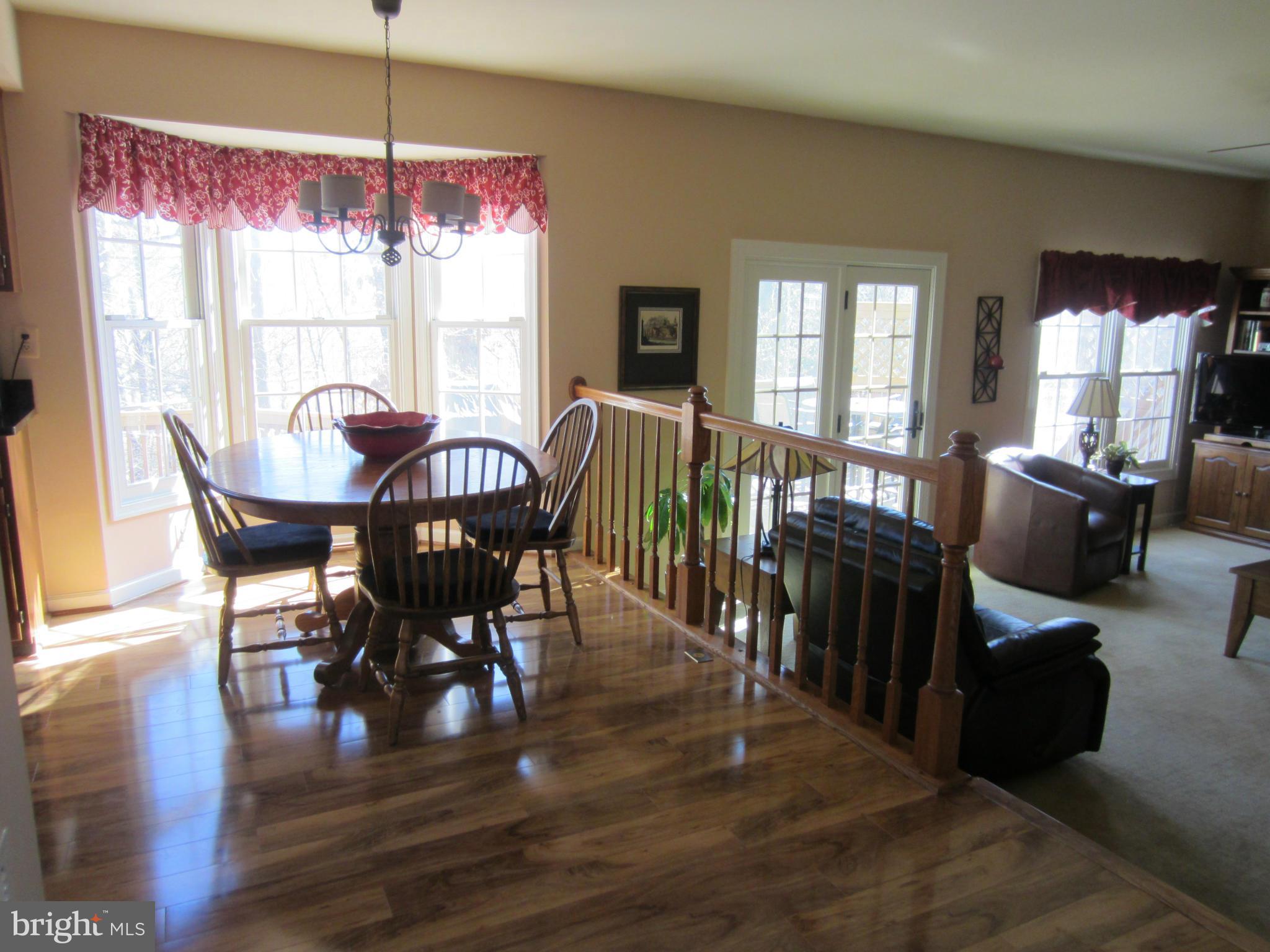 6 Rideout Court Gaithersburg, MD 20877 - Photo 6 of 30 Kitchen with bay window