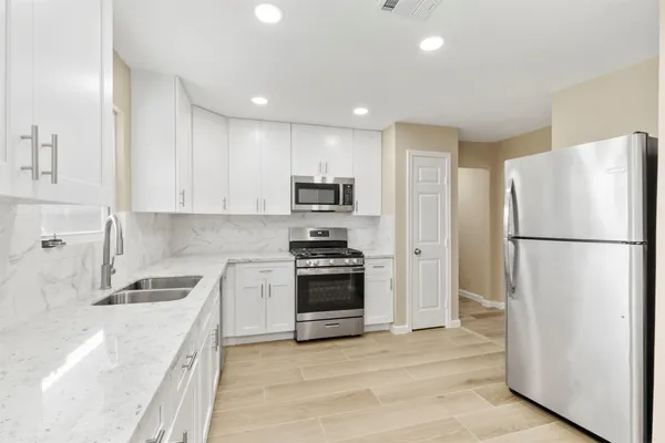 $2,350 | 10615 Clematis Lane, Houston, TX 77035