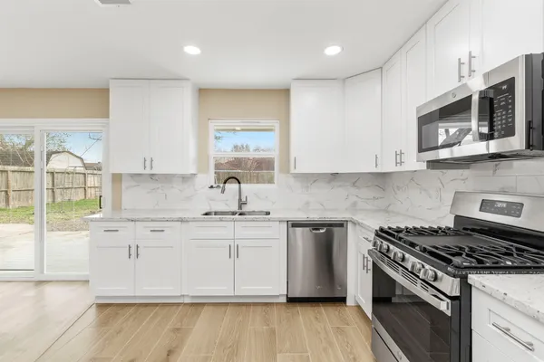 $2,350 | 10615 Clematis Lane, Houston, TX 77035