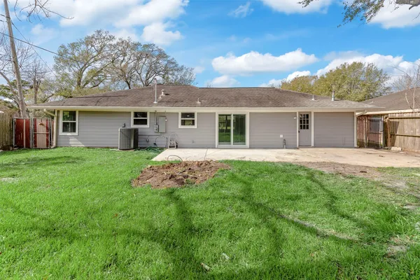 $2,350 | 10615 Clematis Lane, Houston, TX 77035