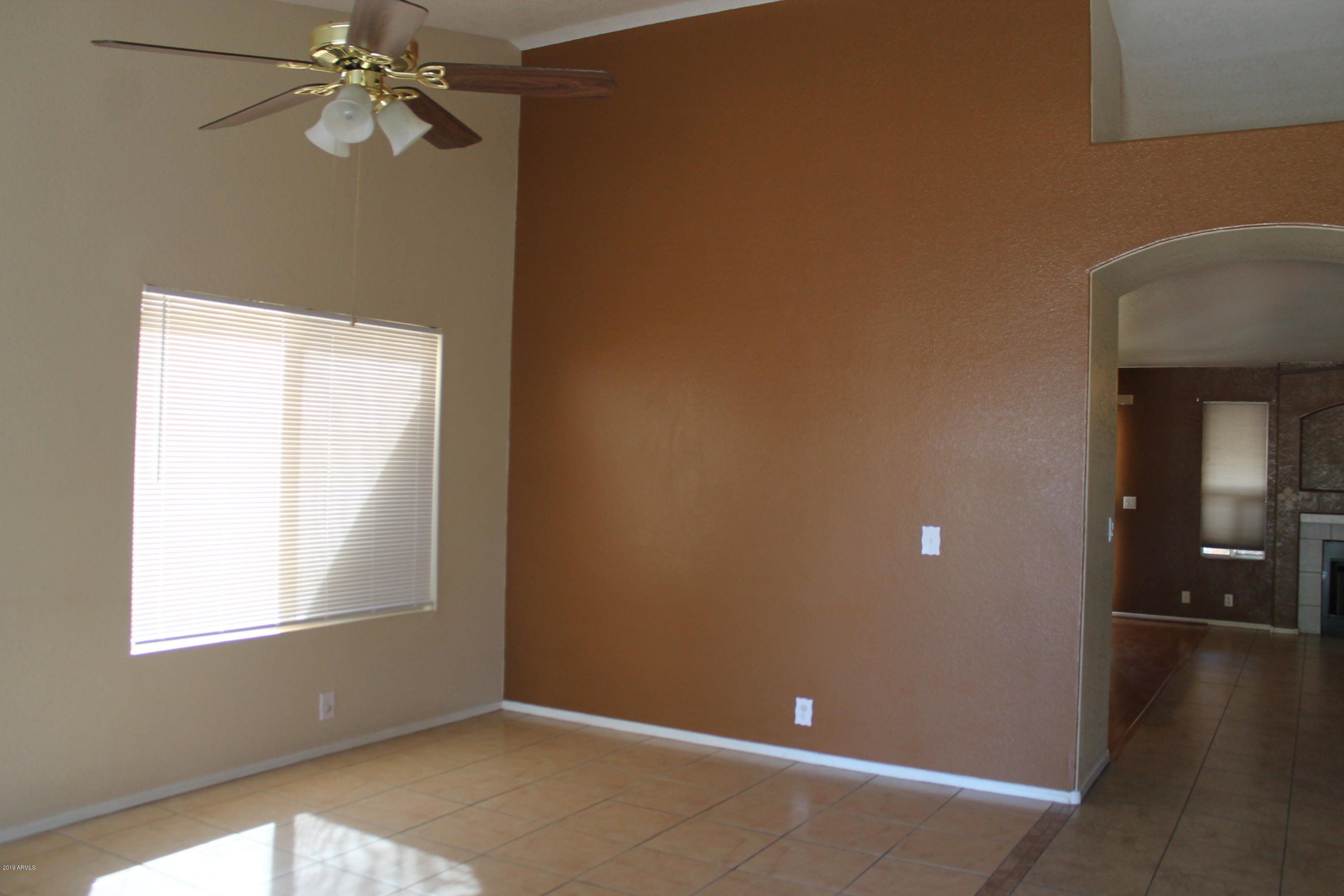 8963 West Ocotillo Road Glendale, AZ 85305 - Photo 4 of 33 IMG_0393