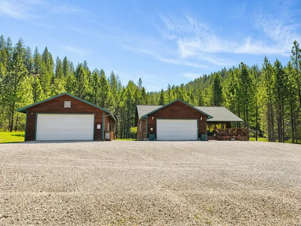 $829,000 | 4417 D Highway 231, Springdale, WA 99173