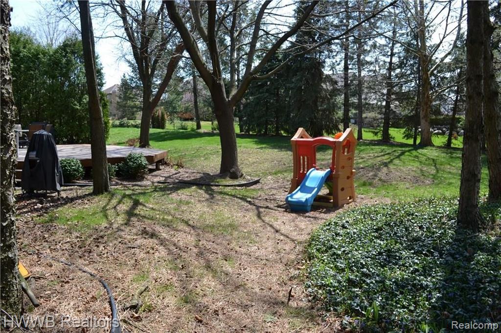 1097 Maple Leaf Drive Rochester Hills, MI 48309 - Photo 37 of 38