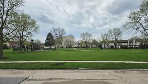 $298,990 | 191 Lawn Court, Buffalo Grove, IL 60089