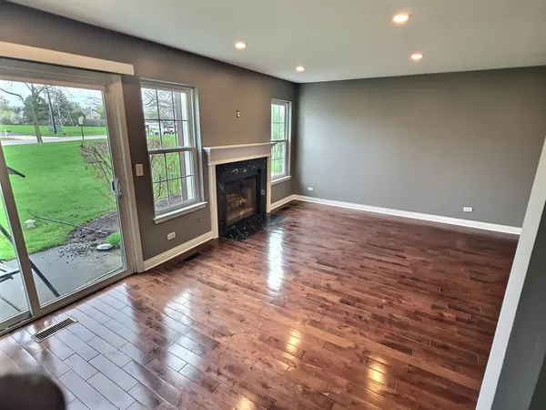 $298,990 | 191 Lawn Court, Buffalo Grove, IL 60089