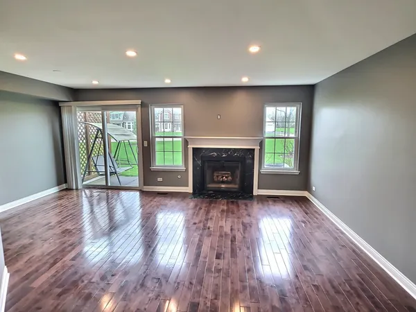 $298,990 | 191 Lawn Court, Buffalo Grove, IL 60089