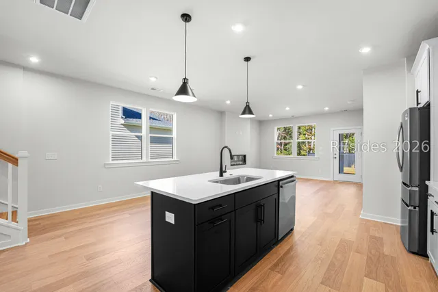 $525,000 | 70 Lockwood Drive, Bluffton, SC 29910