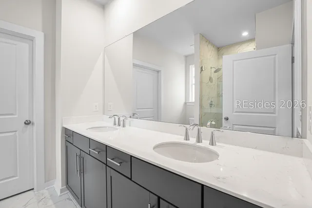 $525,000 | 70 Lockwood Drive, Bluffton, SC 29910