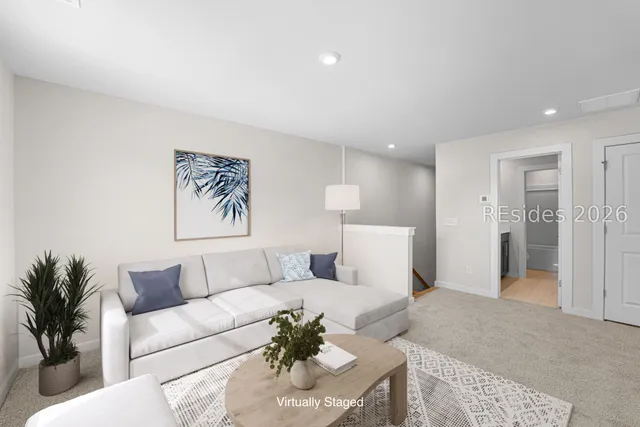 $525,000 | 70 Lockwood Drive, Bluffton, SC 29910