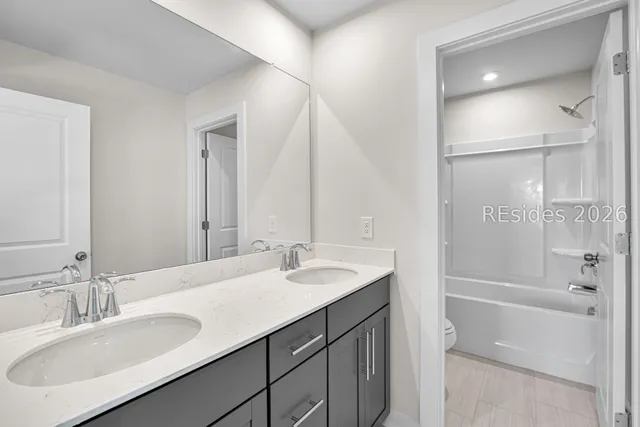 $525,000 | 70 Lockwood Drive, Bluffton, SC 29910