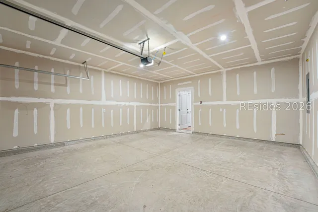 $525,000 | 70 Lockwood Drive, Bluffton, SC 29910