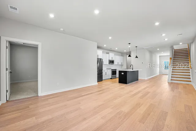 $525,000 | 70 Lockwood Drive, Bluffton, SC 29910