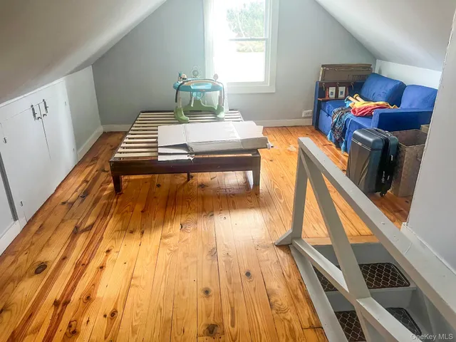 $379,000 | 390 Hufcut Road, Middletown, NY 10941