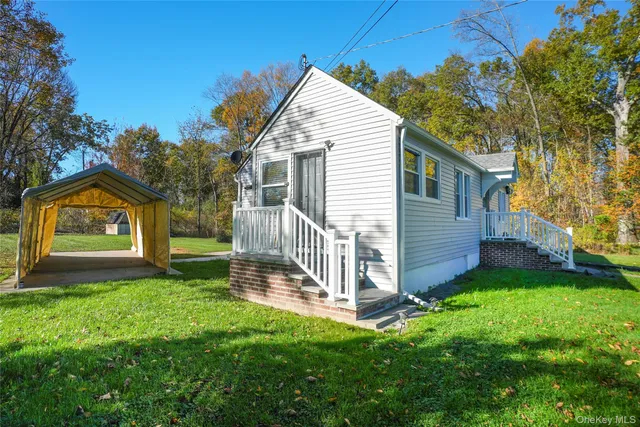 $379,000 | 390 Hufcut Road, Middletown, NY 10941