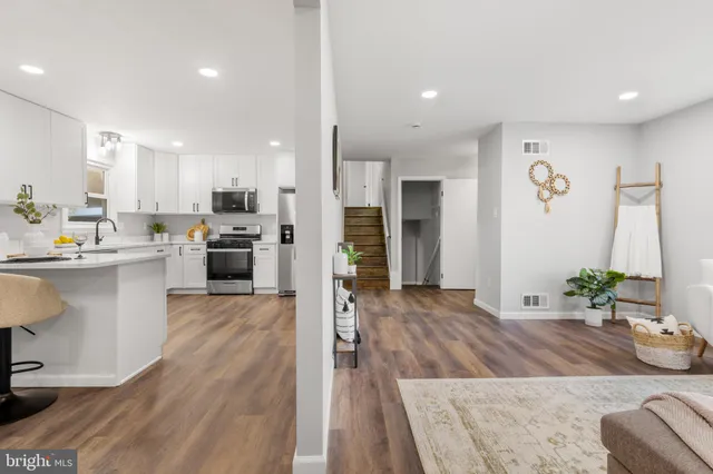 $649,900 | 2909 Shanandale Drive, Silver Spring, MD 20904