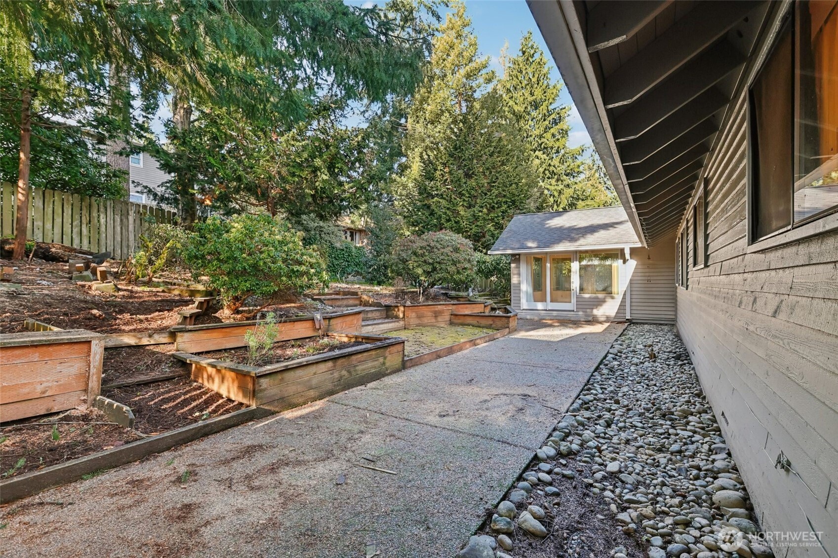 32229 2nd Avenue Southwest Federal Way, WA 98023 - Photo 35 of 40 a view of a backyard with sitting area