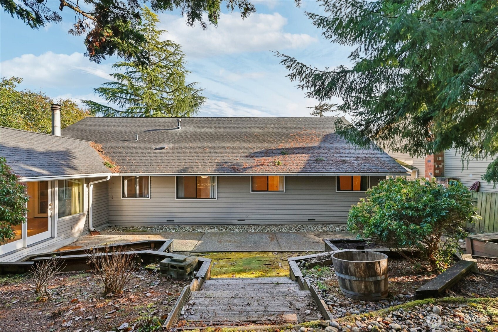 32229 2nd Avenue Southwest Federal Way, WA 98023 - Photo 38 of 40 a aerial view of a house with swimming pool and porch