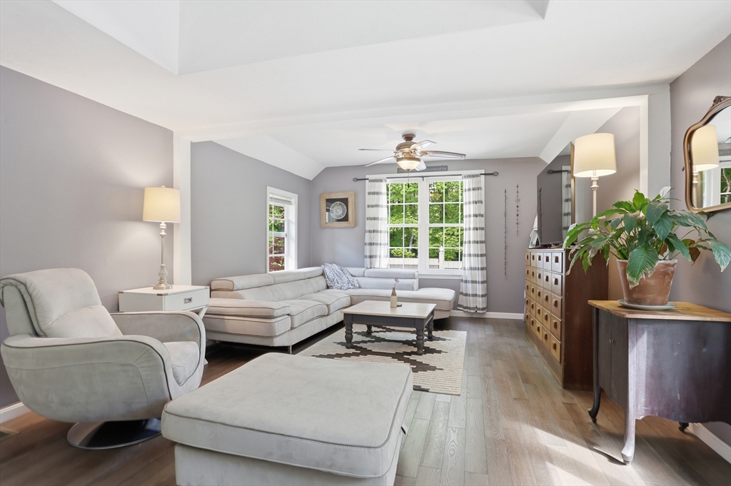11 Mt Paul Road Tyngsborough, MA 01879 - Photo 8 of 42