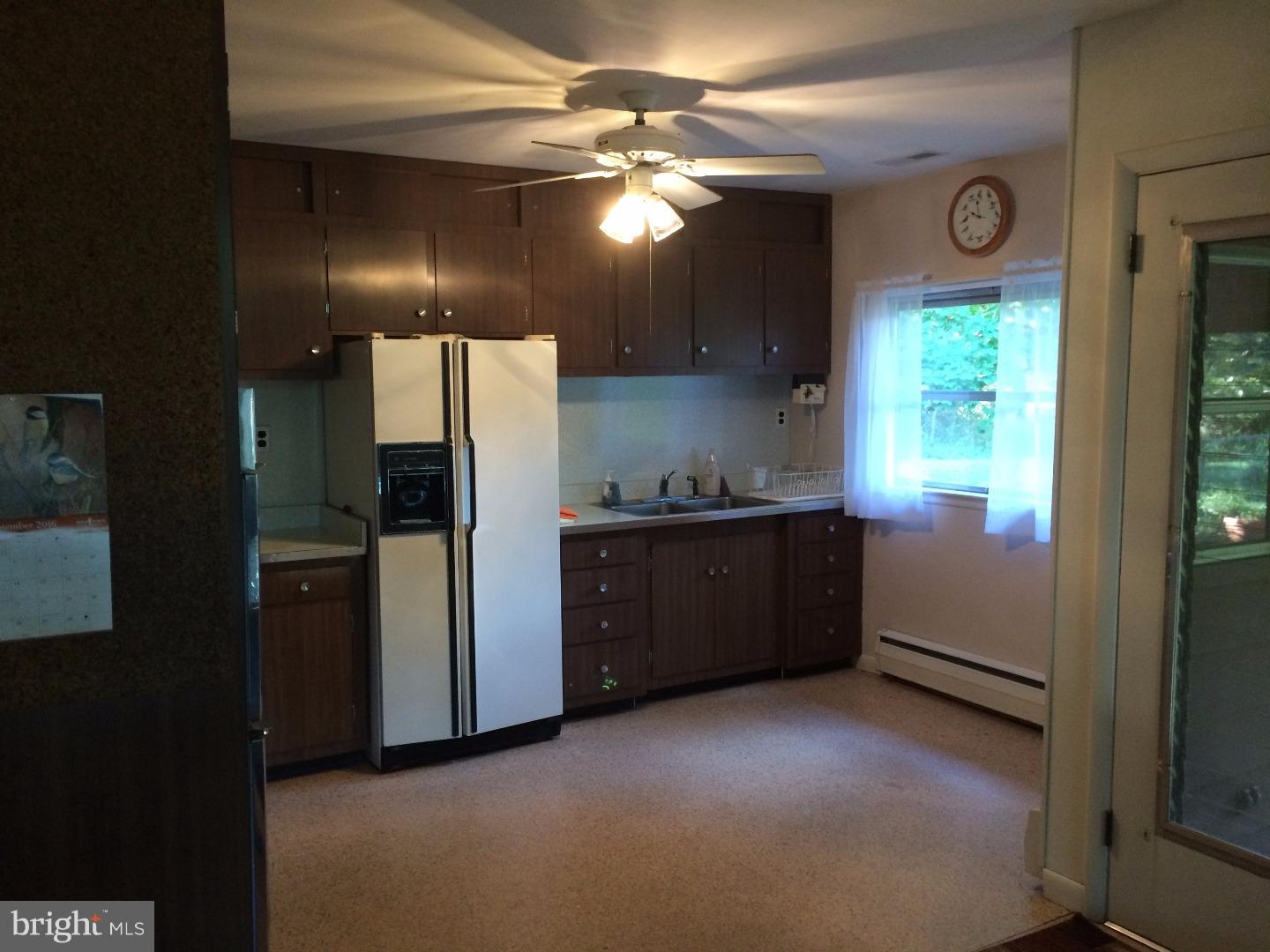 422 Greentree Road Sewell, NJ 08080 - Photo 11 of 18 View 2