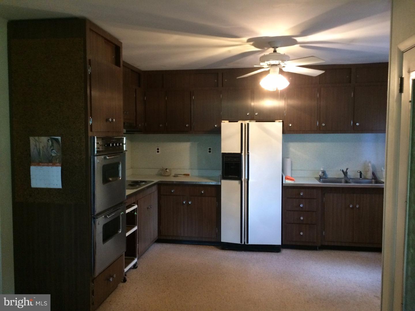 422 Greentree Road Sewell, NJ 08080 - Photo 10 of 18 View 2