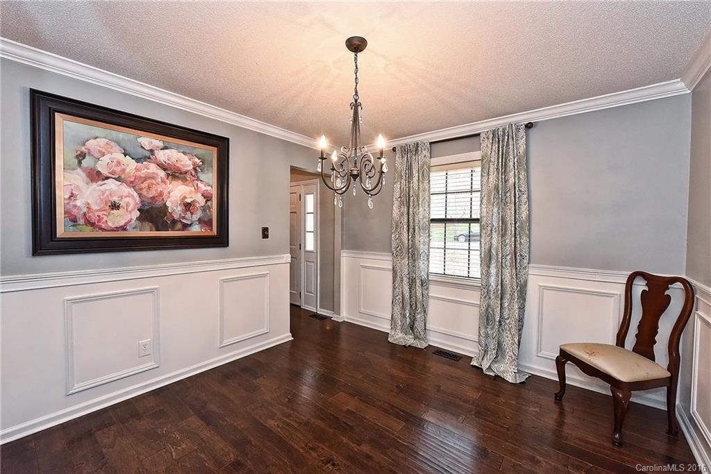 6306 Round Hill Road, Unit 5 Charlotte, NC 28211 - Photo 3 of 21 Gallery Image 3