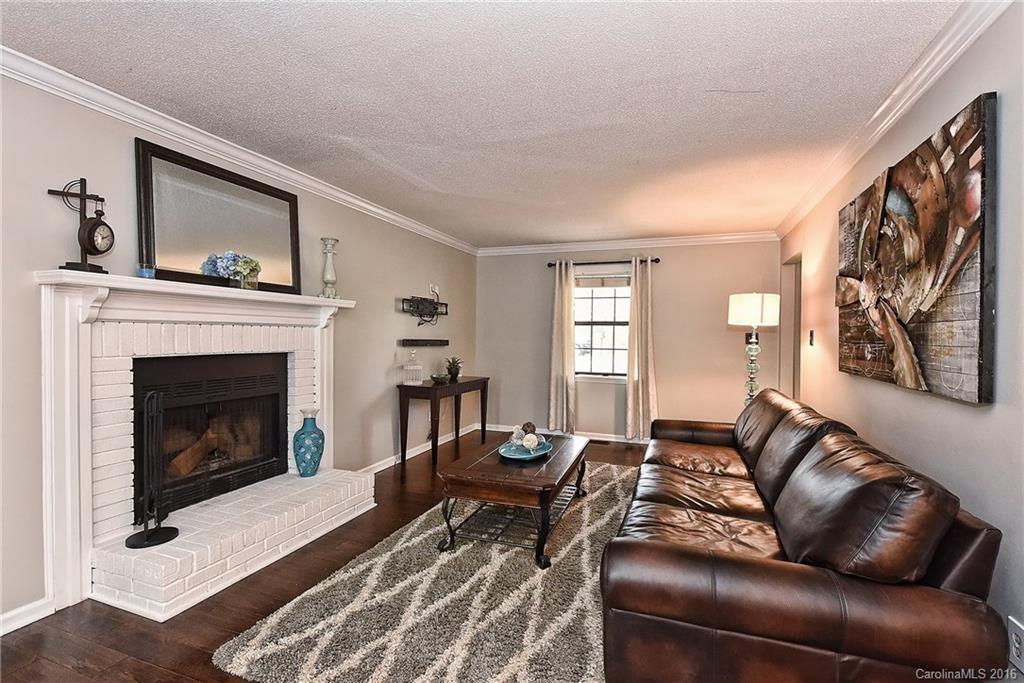 6306 Round Hill Road, Unit 5 Charlotte, NC 28211 - Photo 6 of 21 Gallery Image 6