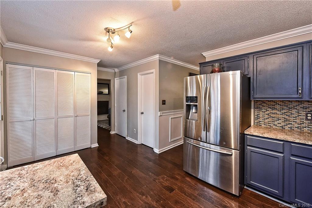 6306 Round Hill Road, Unit 5 Charlotte, NC 28211 - Photo 9 of 21 Gallery Image 9
