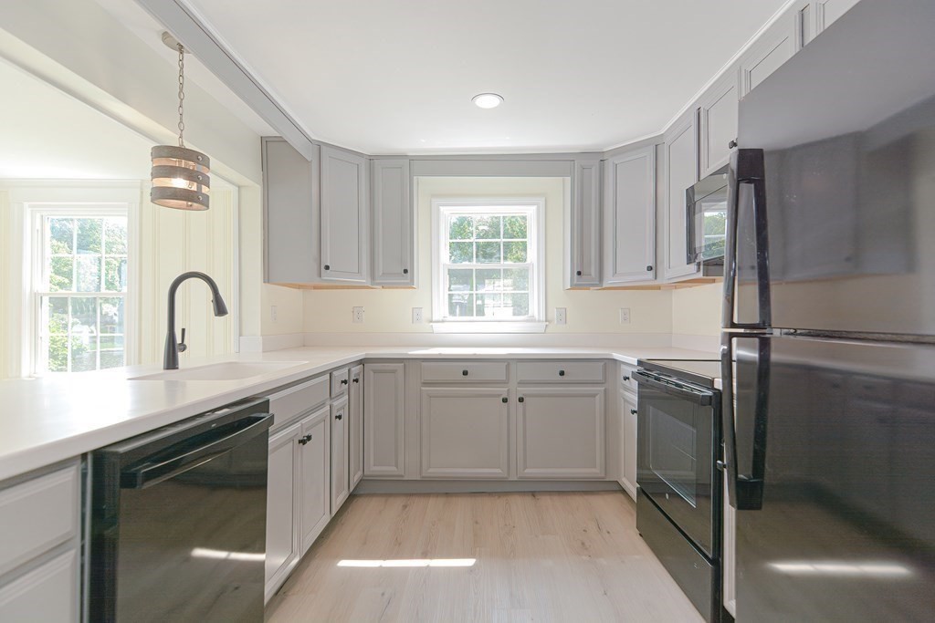 39 1/2 West Sutton Road Sutton, MA 01590 - Photo 21 of 39 Gallery Image 21