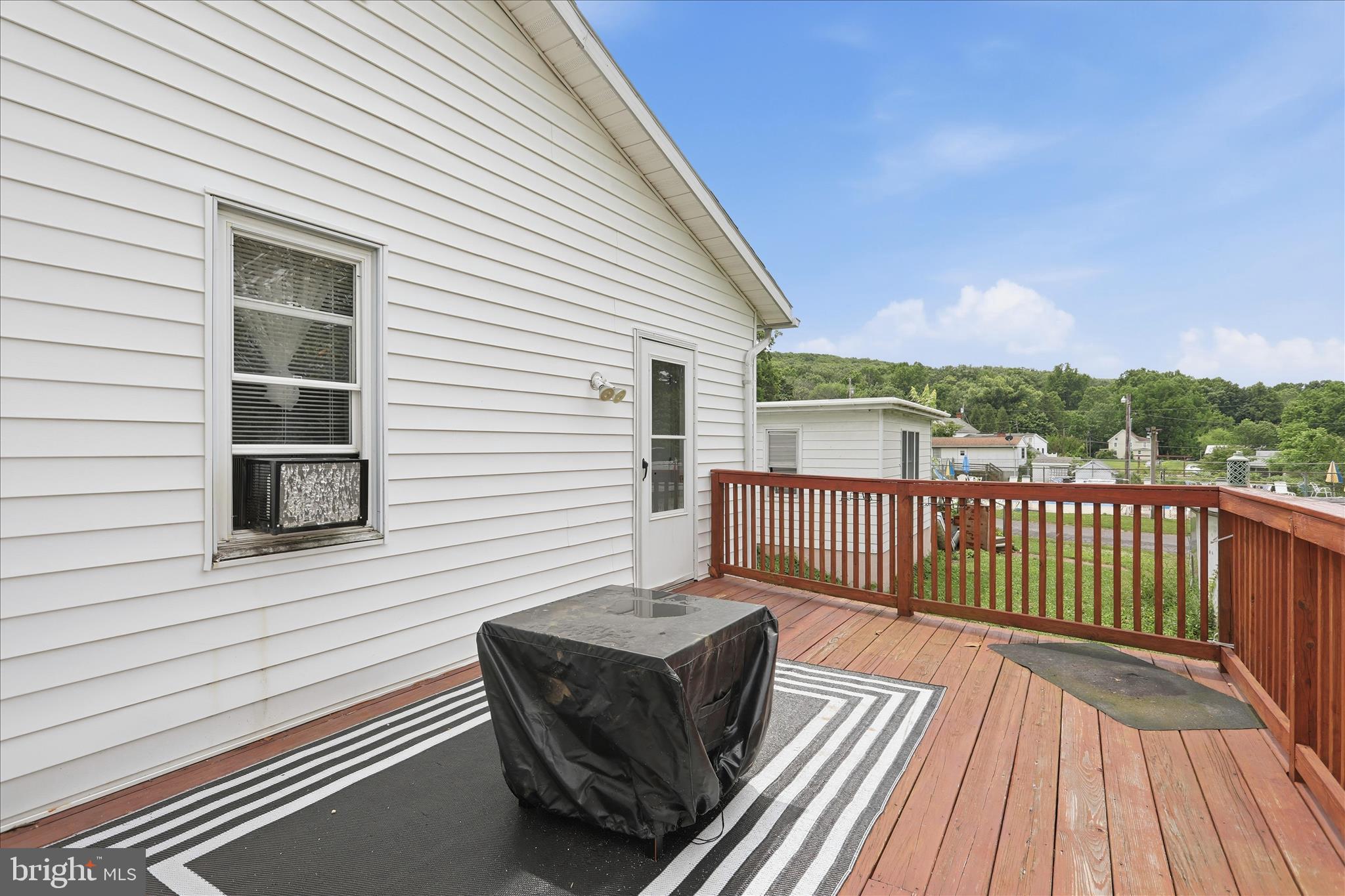 21434 Greenbrier Road Boonsboro, MD 21713 - Photo 24 of 34 Deck