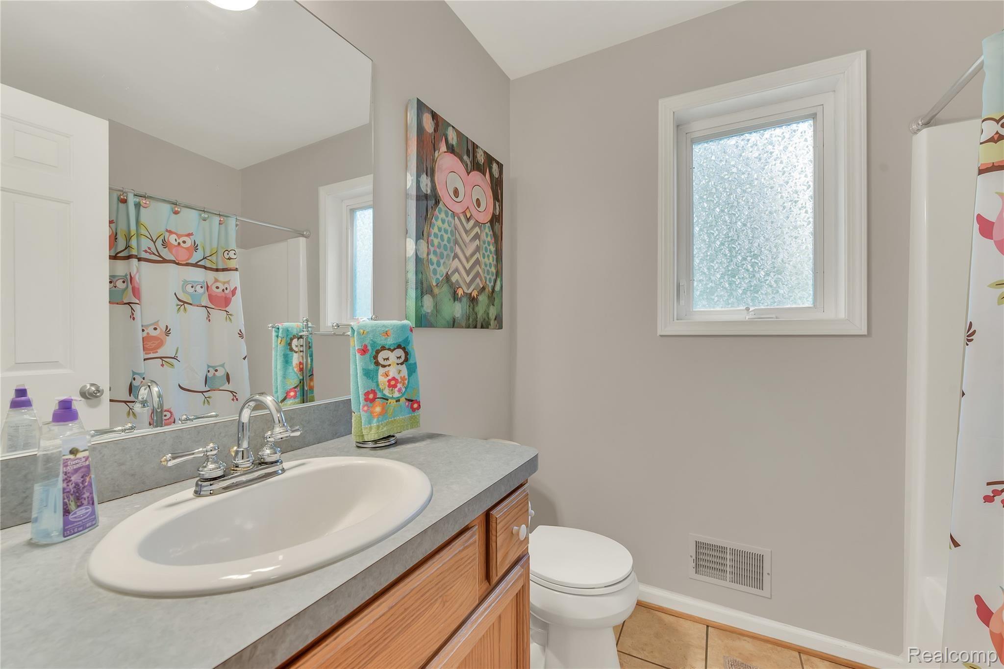 3030 West Allen Road Howell, MI 48855 - Photo 23 of 58 3030 West Allen Drive - HD Drone Photography-22.jpg