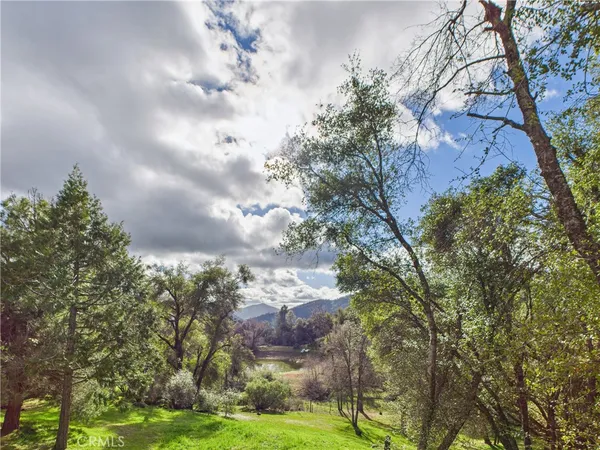 $849,000 | 43710 Hilltop Lane, Ahwahnee, CA 93601
