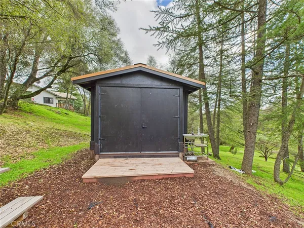$849,000 | 43710 Hilltop Lane, Ahwahnee, CA 93601