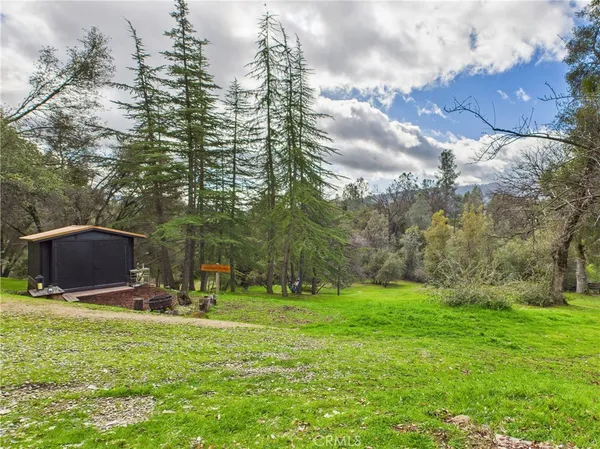 $849,000 | 43710 Hilltop Lane, Ahwahnee, CA 93601
