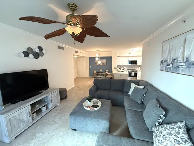 $5,500 | 625 Casa Loma Boulevard, Unit 409, Boynton Beach, FL 33435