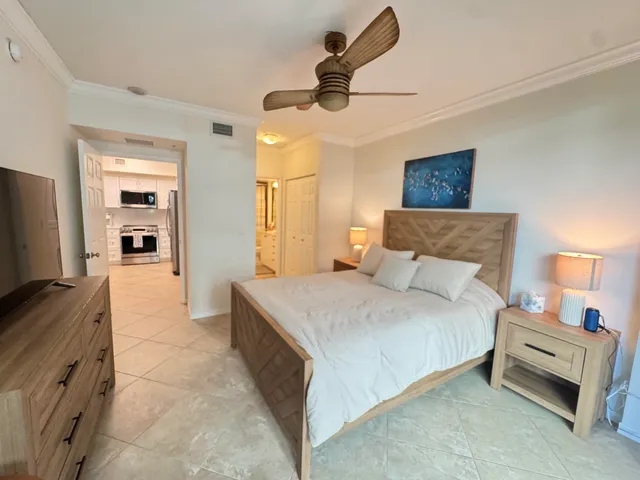 $5,500 | 625 Casa Loma Boulevard, Unit 409, Boynton Beach, FL 33435