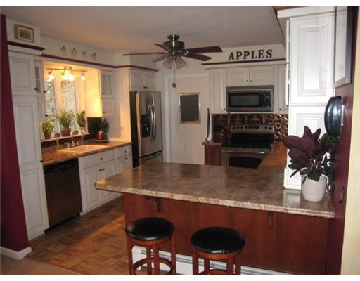 24 Newton Road Bath, ME 04530 - Photo 8 of 16 Kitchen.