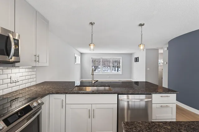 $389,900 | 1667 Arona Street, Unit 8, Falcon Heights, MN 55108