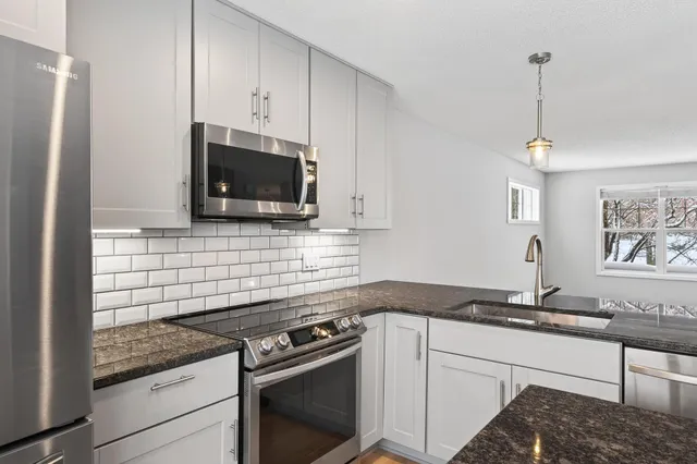 $389,900 | 1667 Arona Street, Unit 8, Falcon Heights, MN 55108