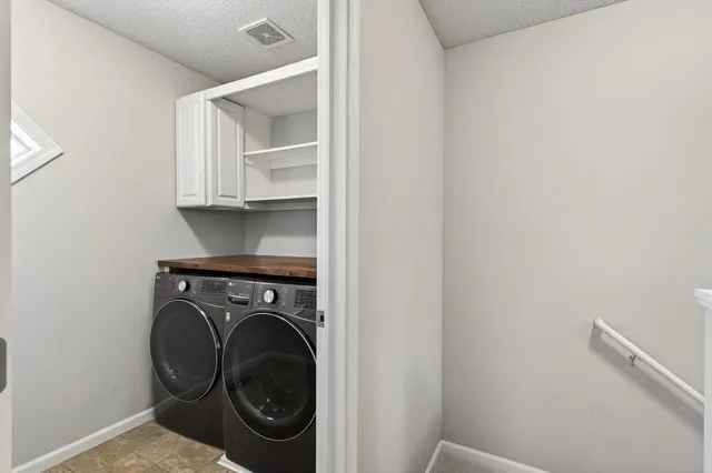 $389,900 | 1667 Arona Street, Unit 8, Falcon Heights, MN 55108